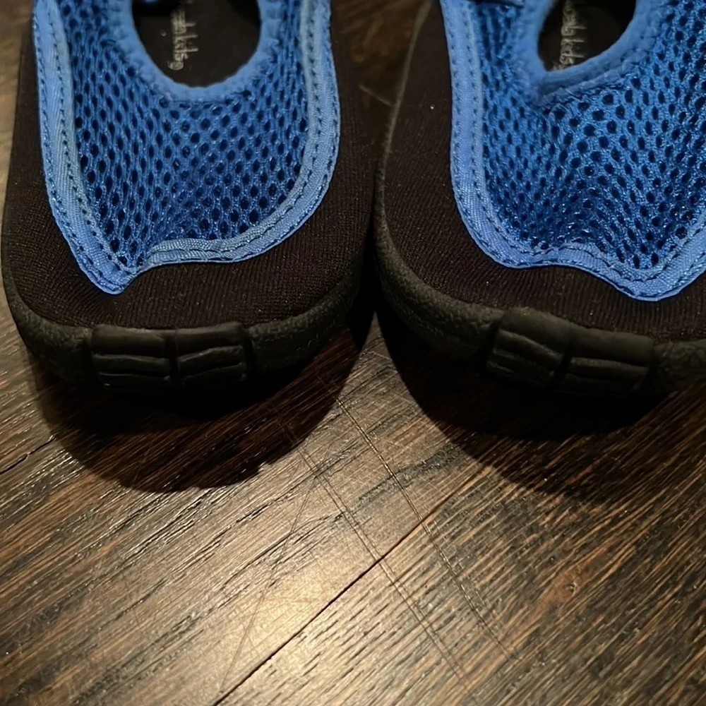 KOALA Kids Water Shoes.